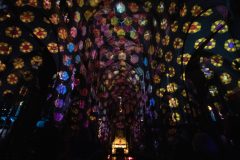 Street photography focused on everyday life, stillness, and subtle human interaction.